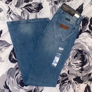 Wrangler Retro Mae Mid-Rise Bootcut